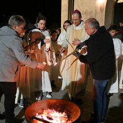 Osternachtsfeier mit Weihbischof Turnovszky
